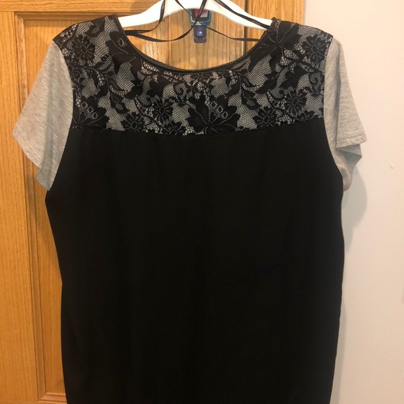 gray and black blouse - Picture 2 of 2